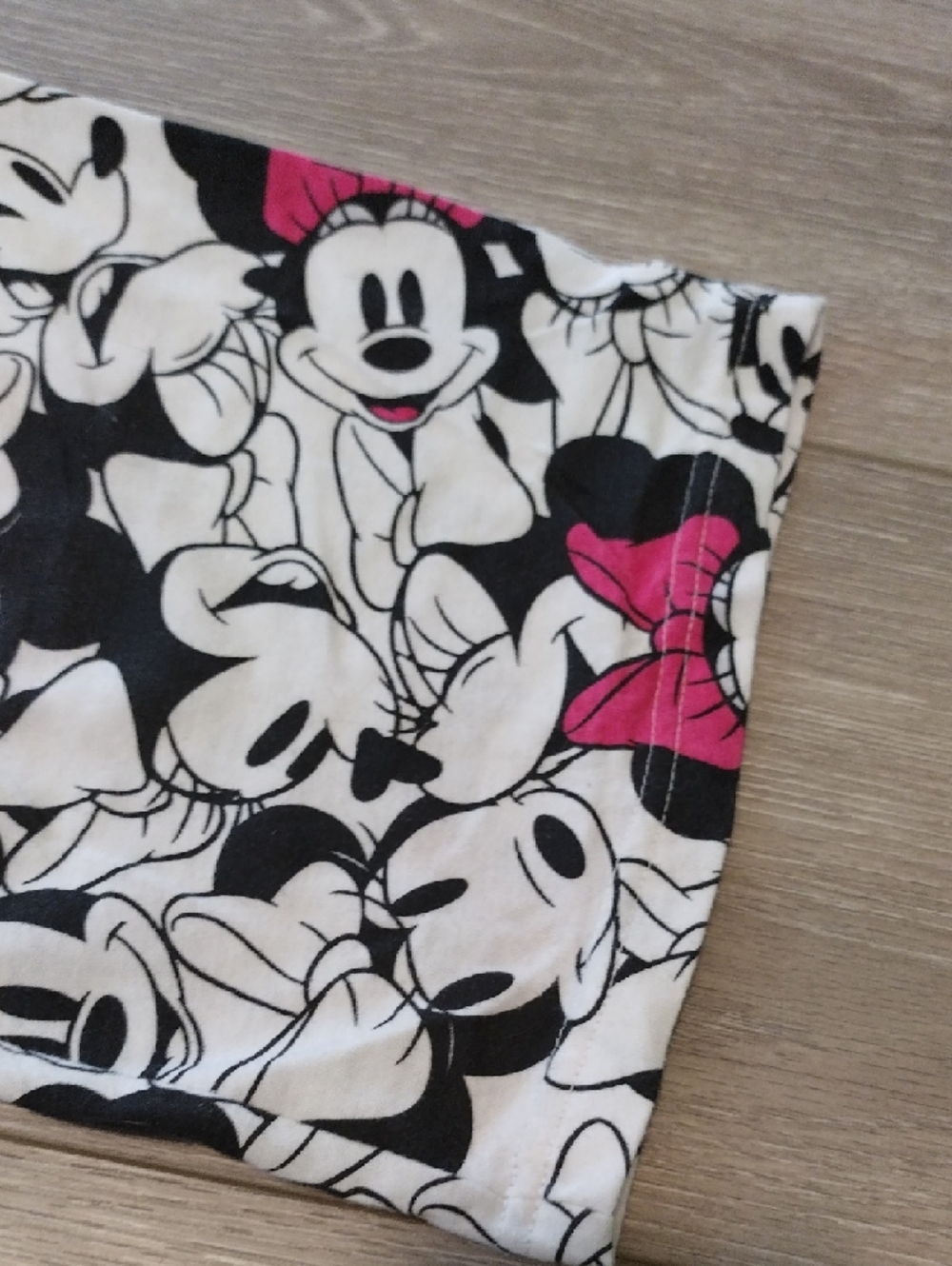 Minnie Mouse Black & Pink Pajama Pants - Picture 9 of 14